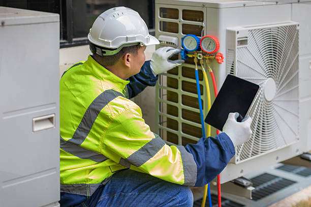 Professional Hvac technician working in Deer Park, NY